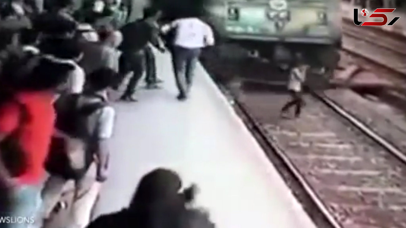 عجیب اما واقعی/ببینید دختر جوان چگونه جلوی قطار پرید و...+ فیلم