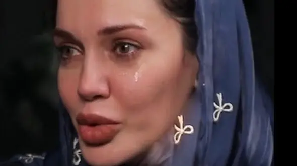 فیلم / گریه های تلخ مریم قجر:گفتند ام اس دارم ...  /  گفتم یا امام رضا به بچم رحم کن .../ بهم گفتن آنجلینا جولی مناطق محروم .../ من نیستم به خدا بدل .....