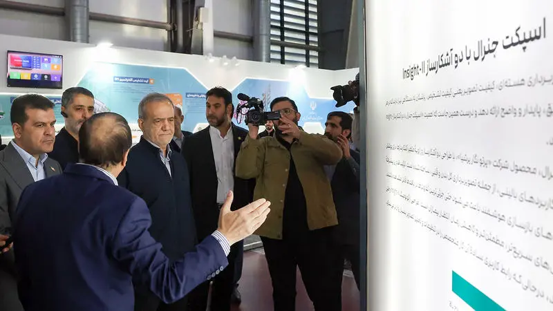 بازدید دکتر پزشکیان از شانزدهمین نمایشگاه بین‌المللی فناوری نانو و نخستین نمایشگاه فناوری‌های روزآمد