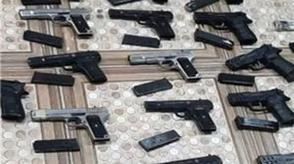 استفاده از سلاح در مراسمات بویژه عروسی جرم است