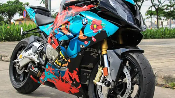 کشف موتورسیکلت قاچاق میلیاردی در شیراز