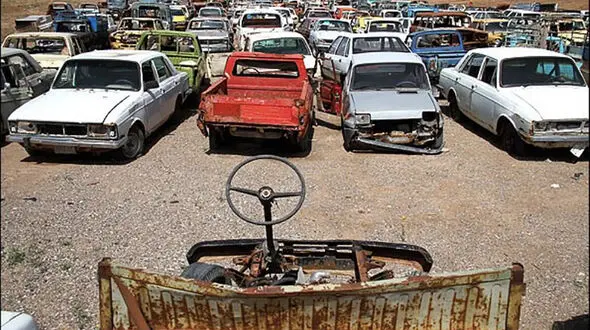 فیلم سلاخی خودروهای لوکس به دلیل کمبود قطعات