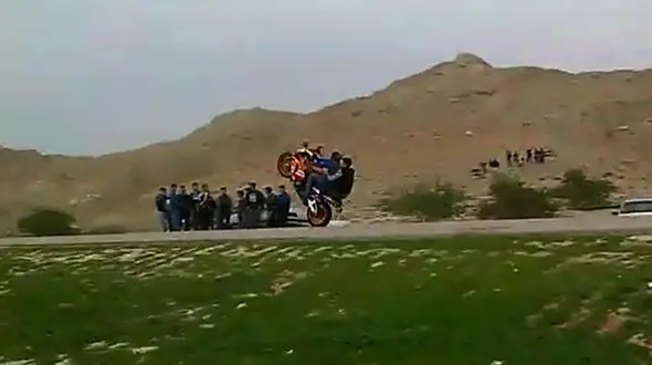 کورس خودروی لوکس با موتور سنگین حادثه دلخراشی را در رامهرمز رقم زد+فیلم وعکس