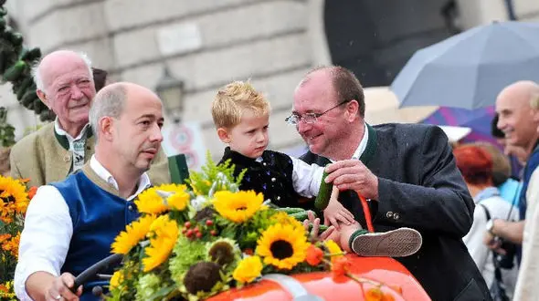 جشن برداشت محصولات کشاورزی در وین