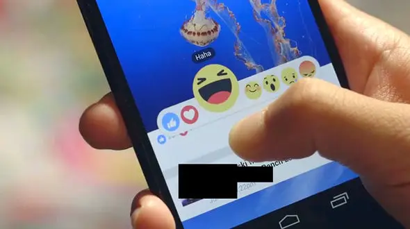 رابطه های اینترنتی مرد هوسران /  شوهرم همه چیز را با کتک زدن به من گفت