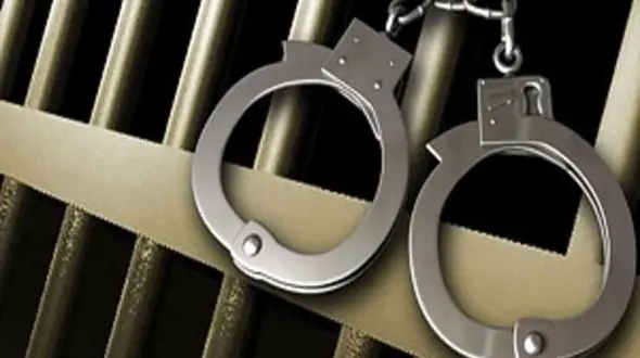 وقتی وارد آپارتمان شدم او در خانه را قفل کرد و .../ رفته بودم تا وام بگیرم که آبرویم را باختم!