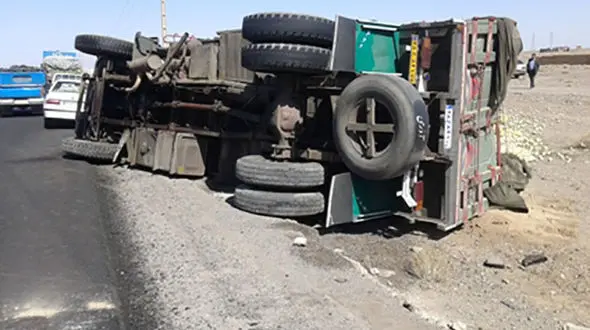 واژگونی مرگبار کامیون بنز