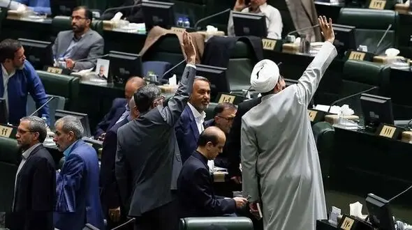 چرا سوپرانقلابی‌ها به صف براندازان پیوسته‌اند؟ راز همصدایی عجیب!