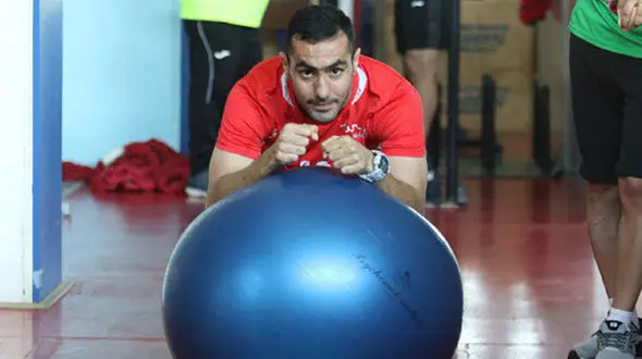 هافبک پرسپولیس آزمایش فنی می‌شود
