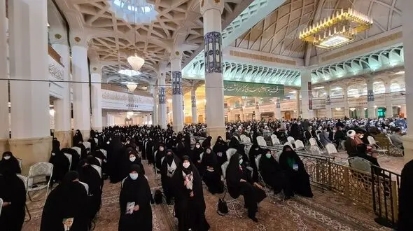پخش زنده ارتباط تصویری رهبر انقلاب با مردم قم در سالروز قیام ۱۹ دی