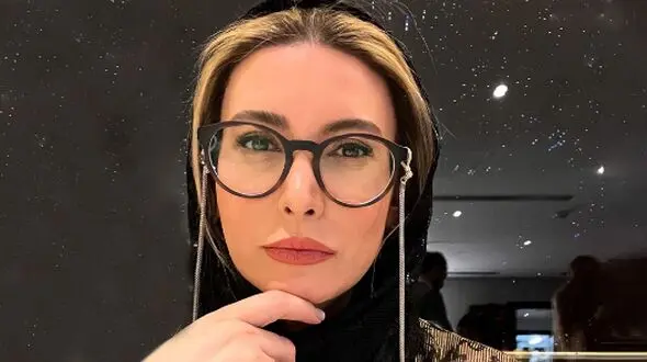 استایل جسورانه با کلاه خاص؛ فریبا نادری دوباره خبرساز شد / خانم بازیگر را این طور ندیده بودیم!