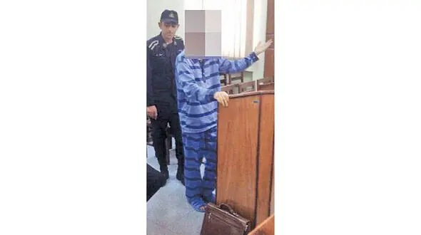 باز شدن طناب دار از گردن پسری که خانواده‌اش را سوزاند+عکس