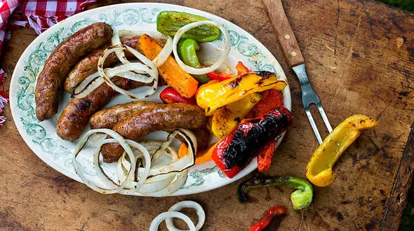 دستور تهیه سوسیس خانگی سالم +آموزش
