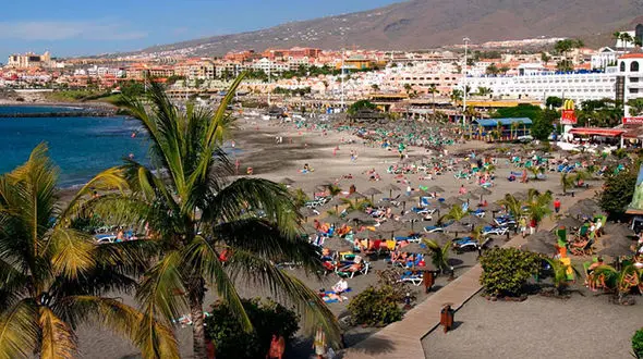 اقدام زشت راننده تاکسی با دختر 17 ساله در جزیره