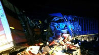 مرگ 71 مسافر غنایی در تصادف اتوبوس با کامیون گوجه