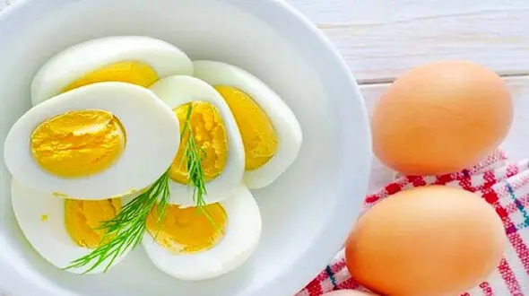 کلسترول تخم مرغ مضر است یا نه؟