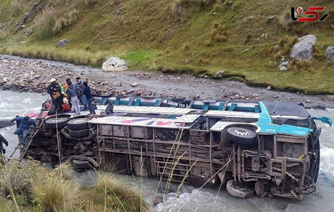 40 مسافر قربانی سقوط اتوبوس به رودخانه + عکس