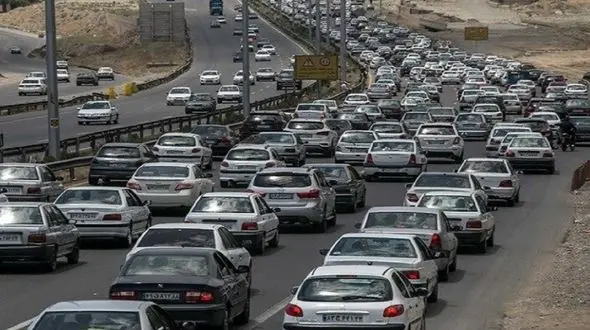 ترافیک سنگین در محور قزوین – کرج / آخرین وضعیت جاده ها در ساعات بازگشت مسافران تهرانی