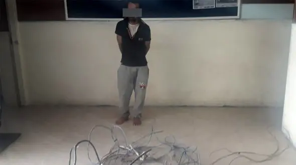 این مرد عامل قطع برق آبادان در گرمای 50 درجه است + عکس بازداشت شده متهم