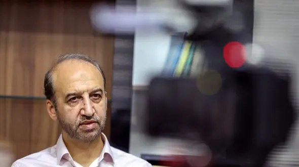 فیلم /  جنگ بزرگ با ایران در راه است؟ / پیش بینی خبرساز محمد سرافراز: اگر جنگ بزرگی با ایران در بگیرد، قطعاً آمریکا با توان بالایی می‌آید