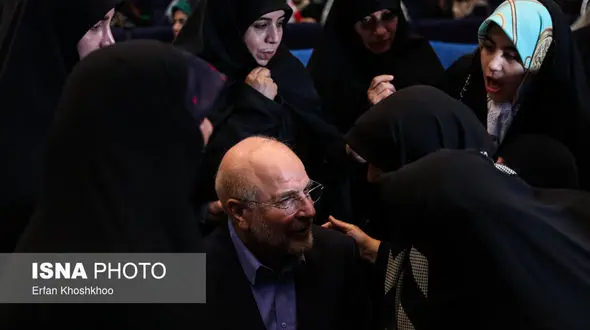 قالیباف در محاصره زنان پیشران پیشرفت ایران + عکس