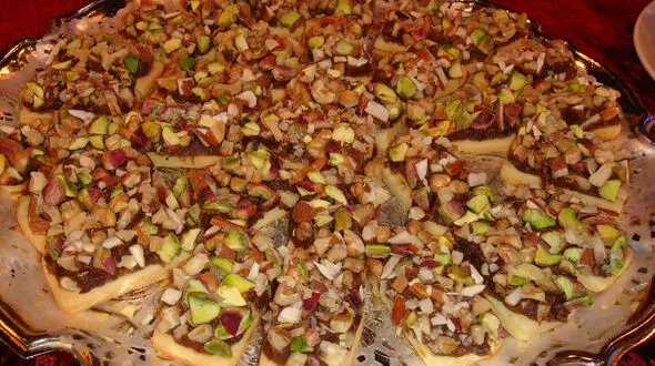 تارت خرما و گردو خوشمزه های وعده افطاری+دستور تهیه