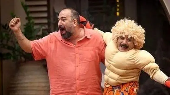 فیلم/ یادی کنیم از شوخی دستی آقا رشید در جوکر که صدای علیخانی رو درآورد/ علیخانی میگه لمس تو جوکر ممنوعه، رشید به سیم آخر زده 