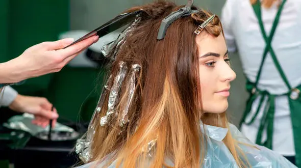 شرایط استفاده از رنگ مو در بارداری