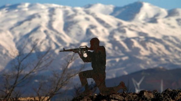 فیلم لحظات نفس‌گیر از دستگیری یک خرابکار در کوه‌های تهران توسط سپاه پاسداران