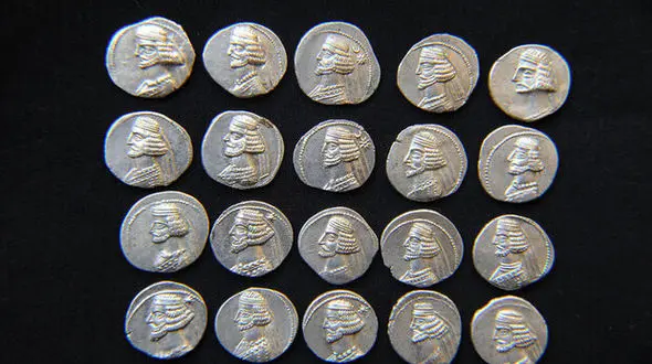 کشف گنج تاریخی دوران صفویه از یک خانه در ورامین