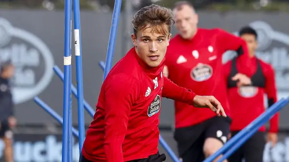 بازیکن دورگه ایرانی - آلمانی مدنظر قلعه نویی/ چراغ سبز مهاجم اروپایی برای حضور در تیم ملی ایران  