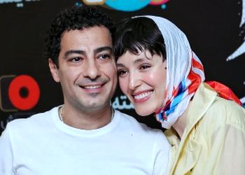 نگاهی به چیدمان سفره عقد نوید محمدزاده و فرشته حسینی به سبک پرنسس های دیزنی/ چه پدر خوش تیی داره فرشته حسینی! + عکس