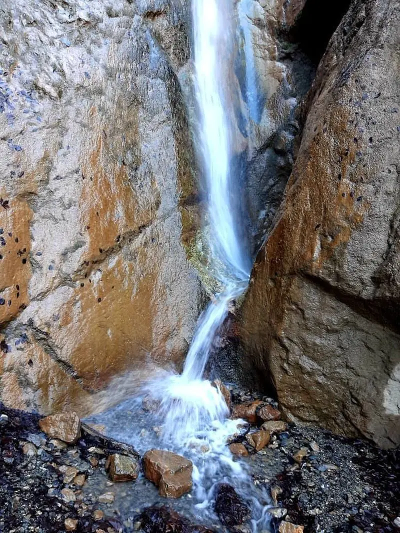 تصاویری چشم نواز از مناظر پاییزی آبشار چمازچال گرگان