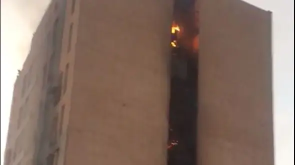 برج مسکونی در کیانپارس اهواز آتش گرفت+ فیلم