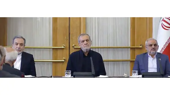 پزشکیان : ما مسئولیت سنگینی در قبال این جامعه داریم