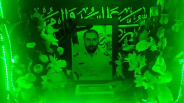 پیراهن خونین شهید آزمون که توسط همکاران وی قاب گرفته شد + عکس و فیلم