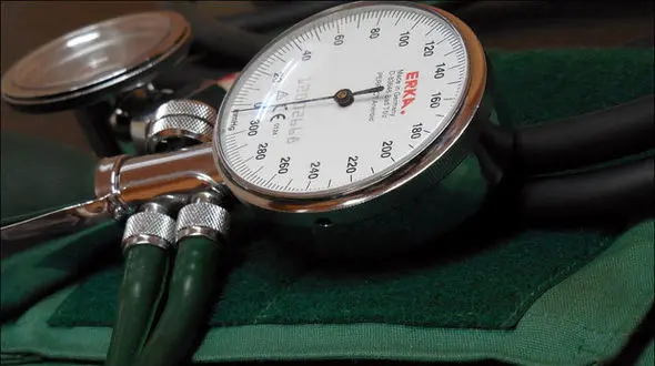 افت فشار خون را جدی بگیرید/نخستین نشانه مرگ در سالمندان