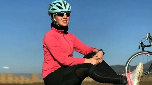 حمله به زن دوچرخه سوار ایرانی هنگام تمرین در خیابان + عکس