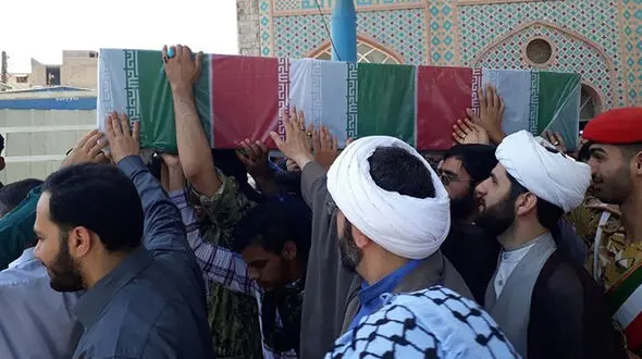 پدر شهید احمدرضا ناصر میهمان فرزند شهیدش شد +عکس