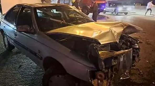 برخورد مرگبار خودرو سواری با پایه شبکه برق / 2 کشته برجا گذاشت