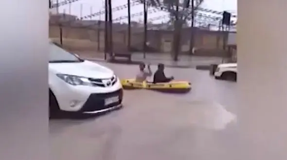 فیلم هولناک از سیل های ویرانگر چند استان ایران / خانه ها به گل نشستند