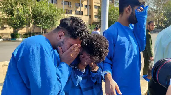 اعترافات عجیب قاپ زن حرفه ای تلفن همراه / هنگامی که قرص می خوردیم ...