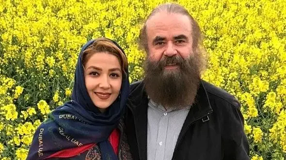 روابط صمیمی همسر سارا صوفیانی با چهره های سیاسی کشور/ امیرحسین شریفی از خوش و بش گرم با رهبر انقلاب تا احوالپرسی دوستانه با حسن روحانی+عکس