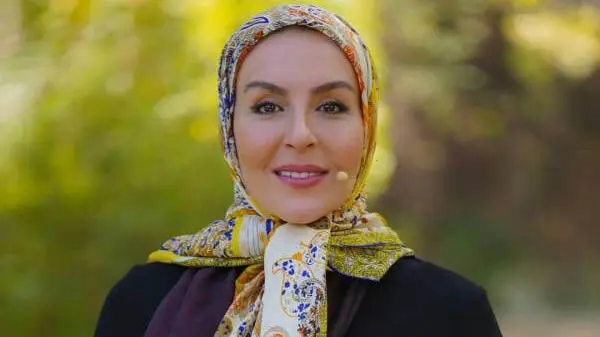 خانم بازیگر ترانه علیدوستی را با خاک یکسان کرد/ ارزش نخل سوخته آبادان بیشتر از نخل طلای کن است