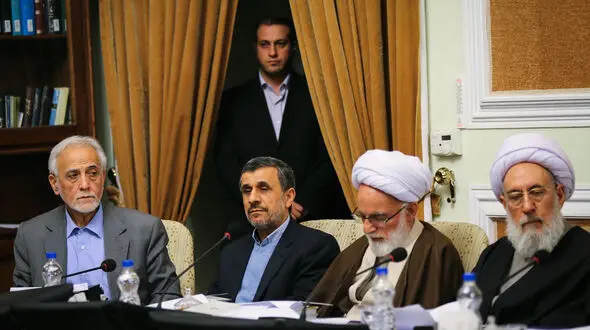اعتراض خاموش سران 3 قوه به حضور احمدی نژاد در مجمع تشخیص مصلحت +گزارش تصویری