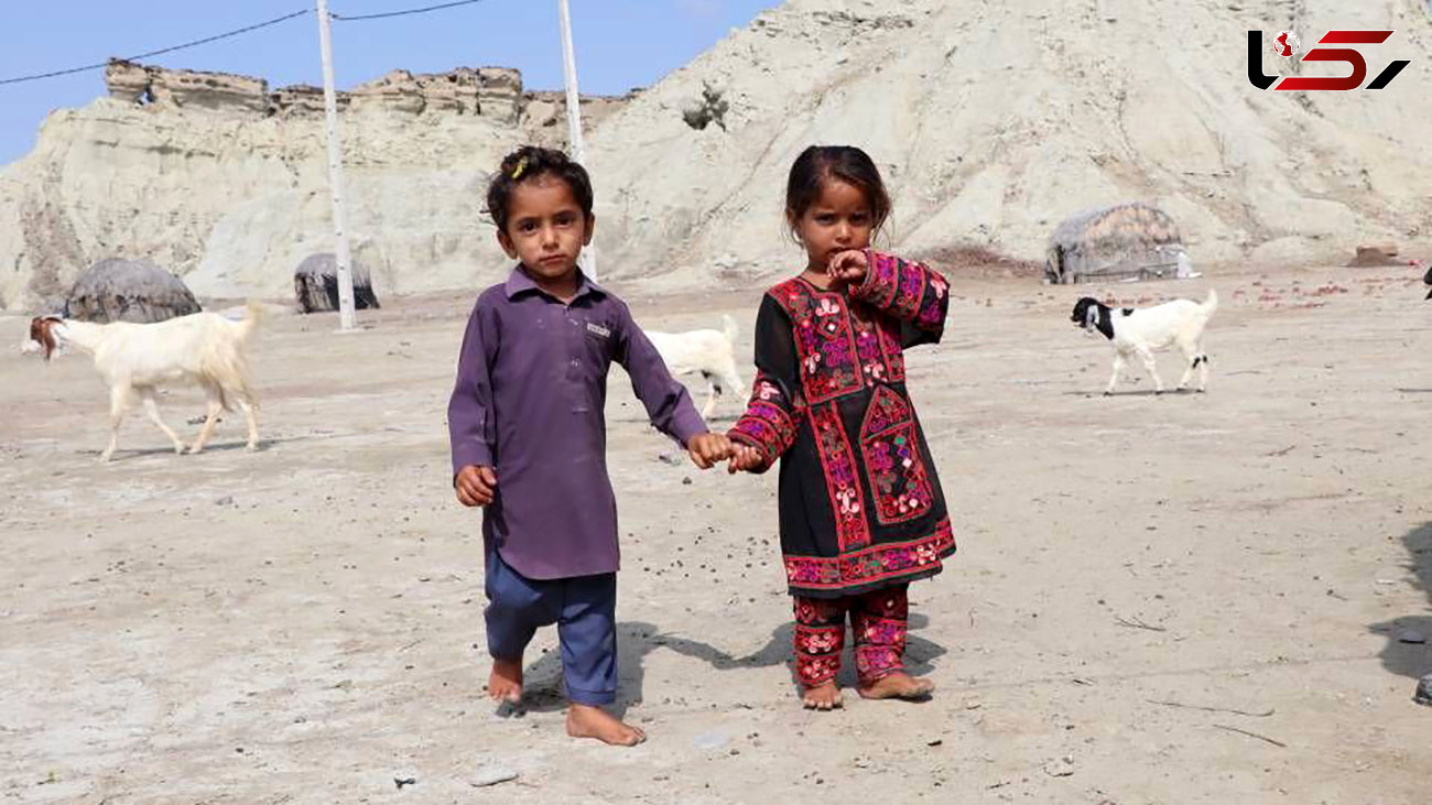 15 عکس تاثیر گذار از امدادرسانی به سیل زدگان سیستان و بلوچستان