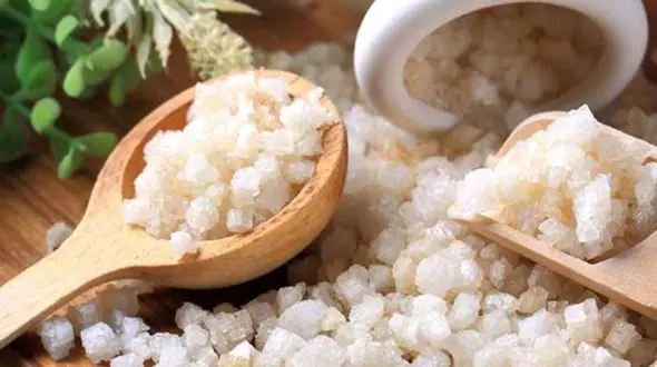 نمک دریا: دلایل قاطع برای حذف آن از سبد غذایی