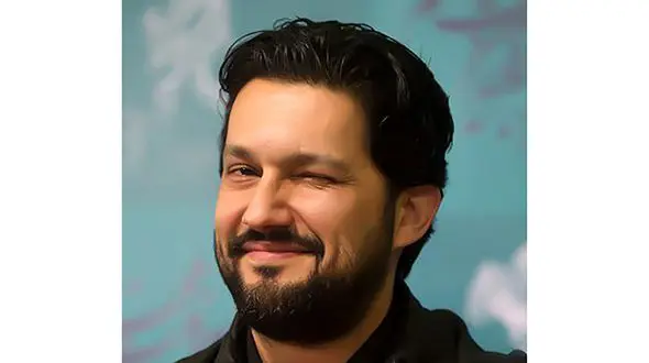 این مرد جذاب برادر بازیگر معروف ایرانی است + عکس دونفره