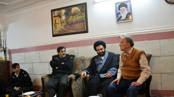 دیداررییس پلیس آبادان پدر یک  شهید و یک جانباز ناجا+عکس