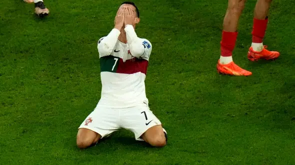 خداحافظی رونالدو از بازی های ملی ؟ + عکس های دردناک CR7 